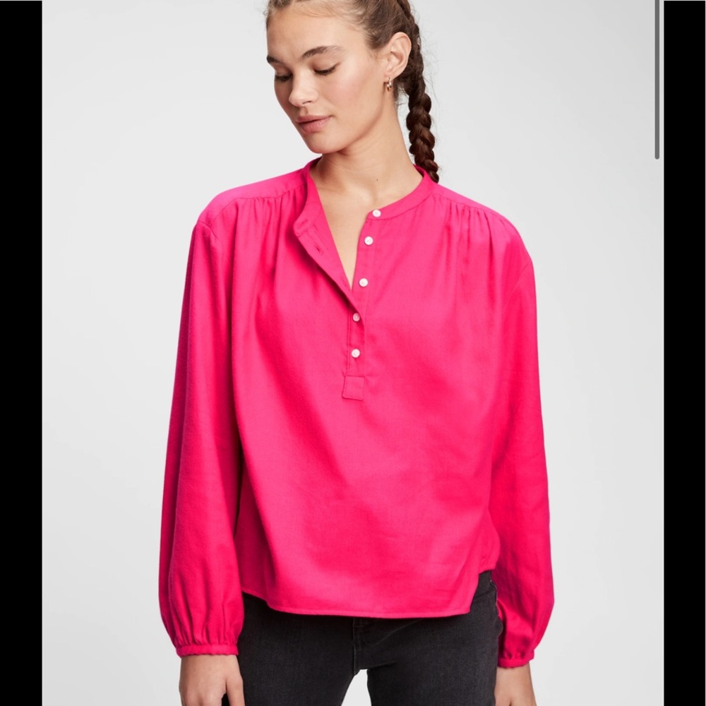 GAP NWT Tall Shirred‎ Henley Top in Bright Pink